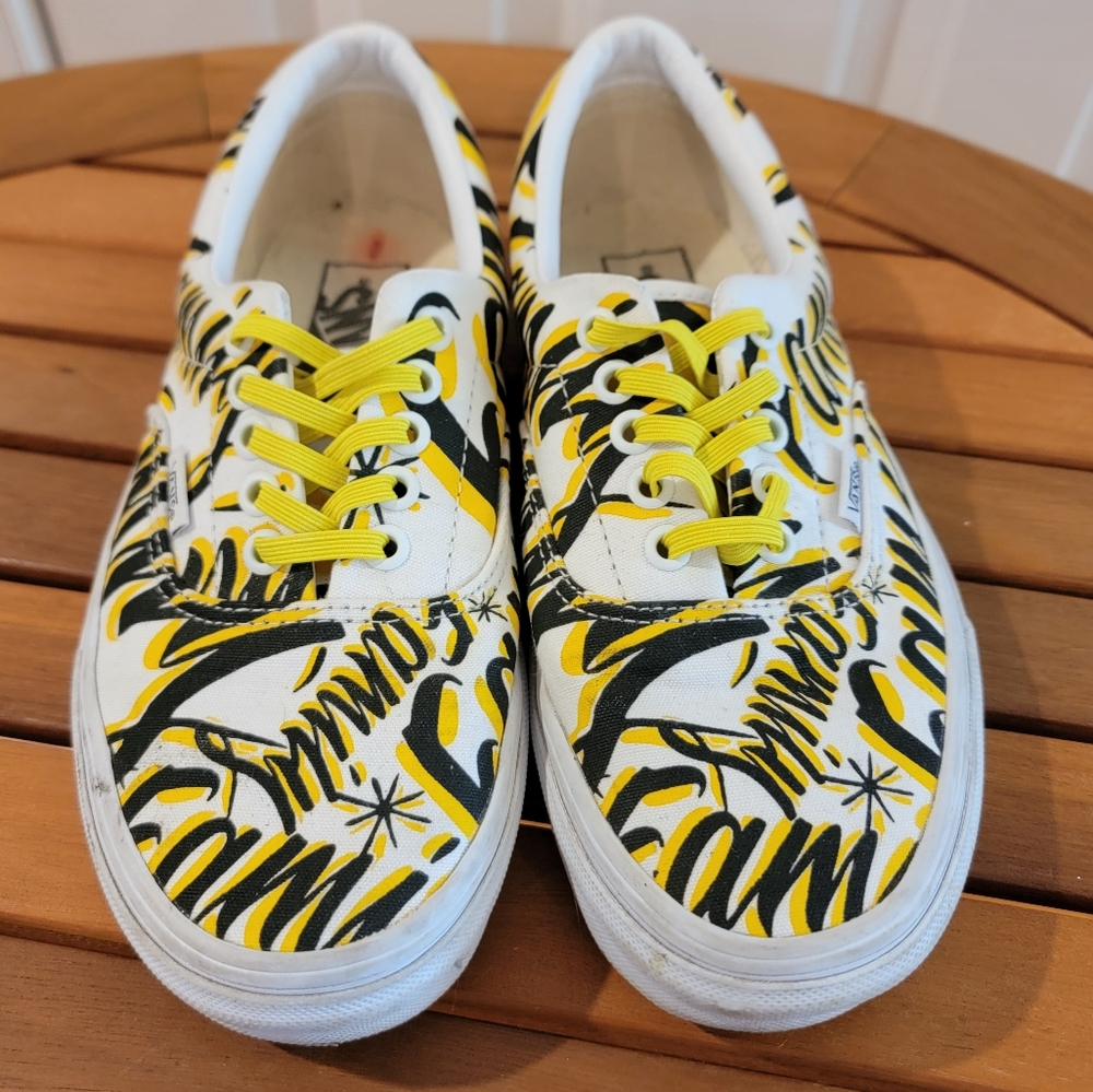 Vans Women's Yellow and Black Graphic Sneakers